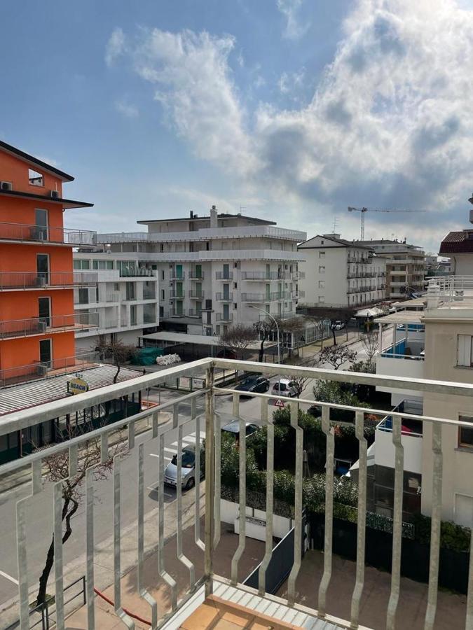 Condominio Michelangelo-Solo Per Famiglie- Walterigato Apartments Lido di Jesolo Exterior foto