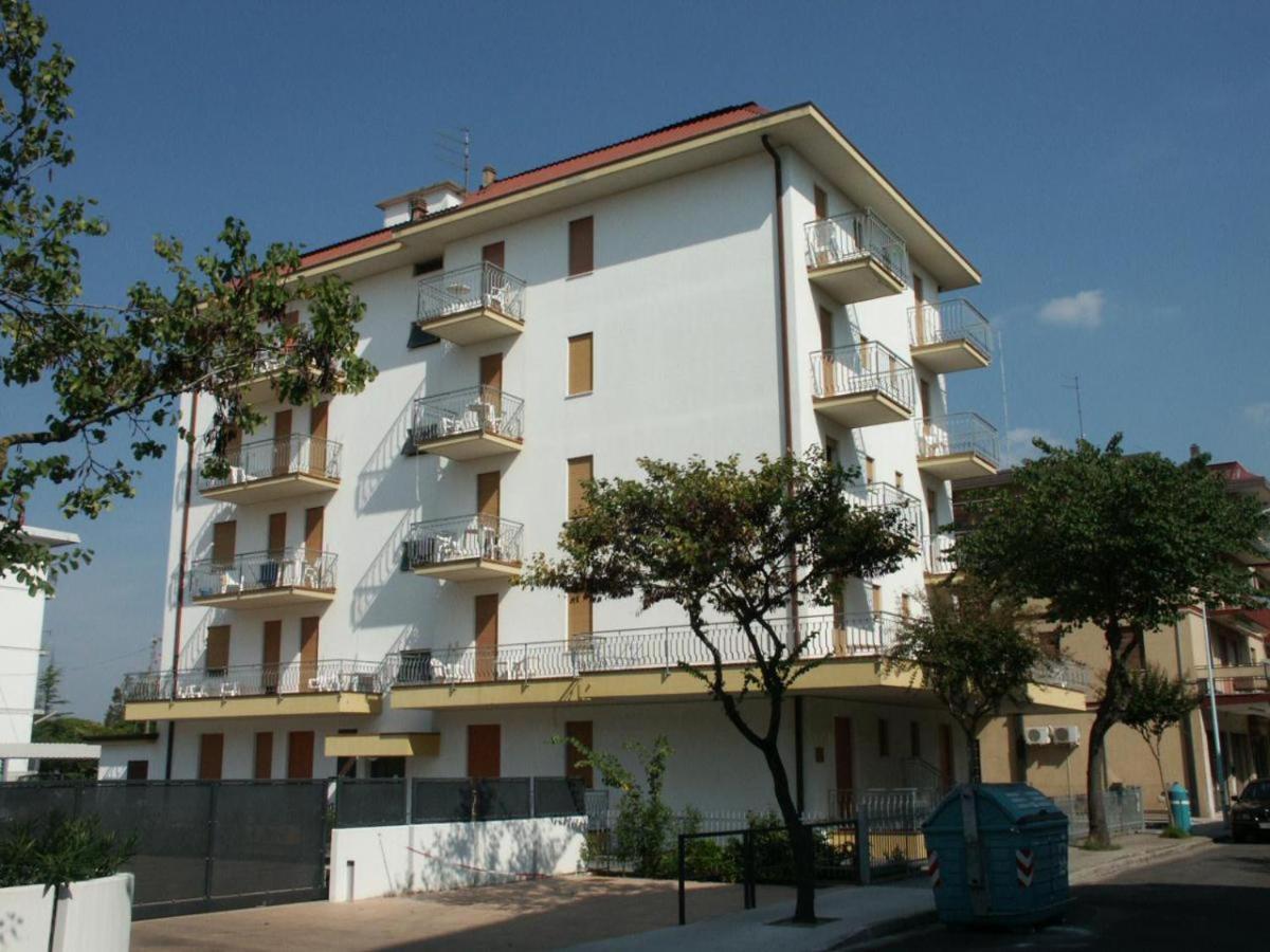Condominio Michelangelo-Solo Per Famiglie- Walterigato Apartments Lido di Jesolo Exterior foto